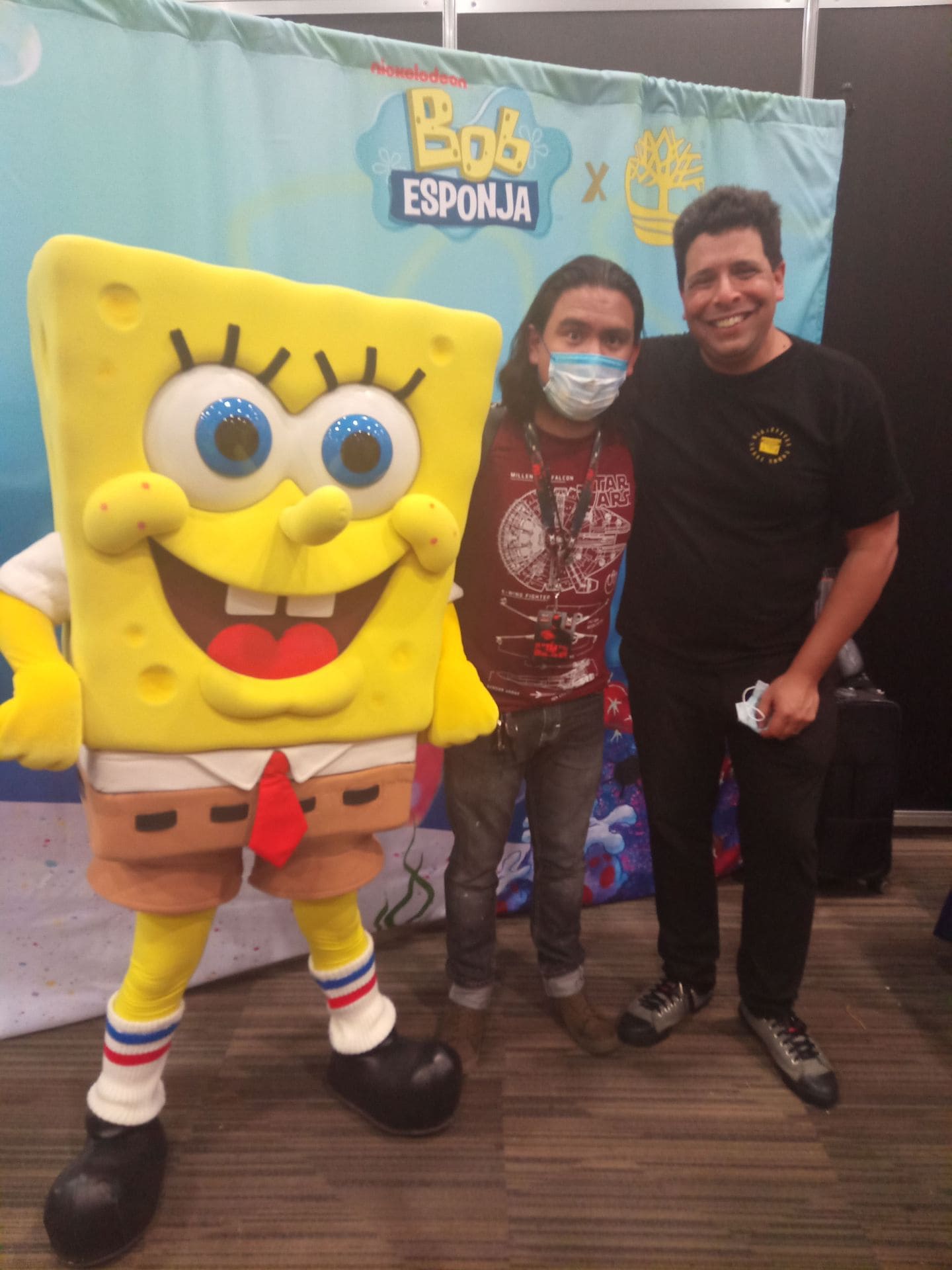 Estoy entre Luis Carreño y Bob Esponja, en La Mole.